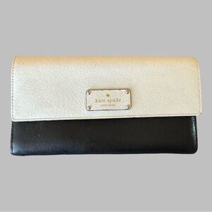 KATE SPADE Two Tone Snap Wallet